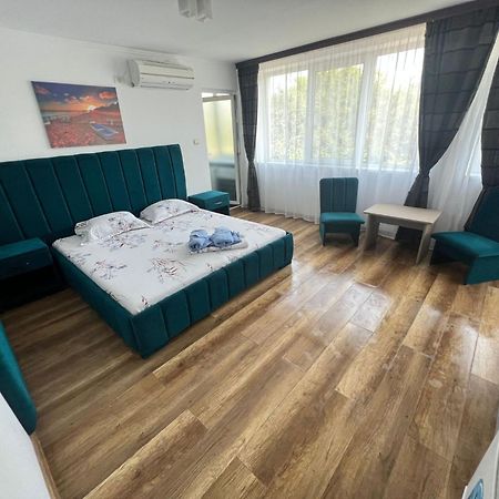 Cool Breeze - Mamaia Nord Hotel นาโวดาริ ภายนอก รูปภาพ