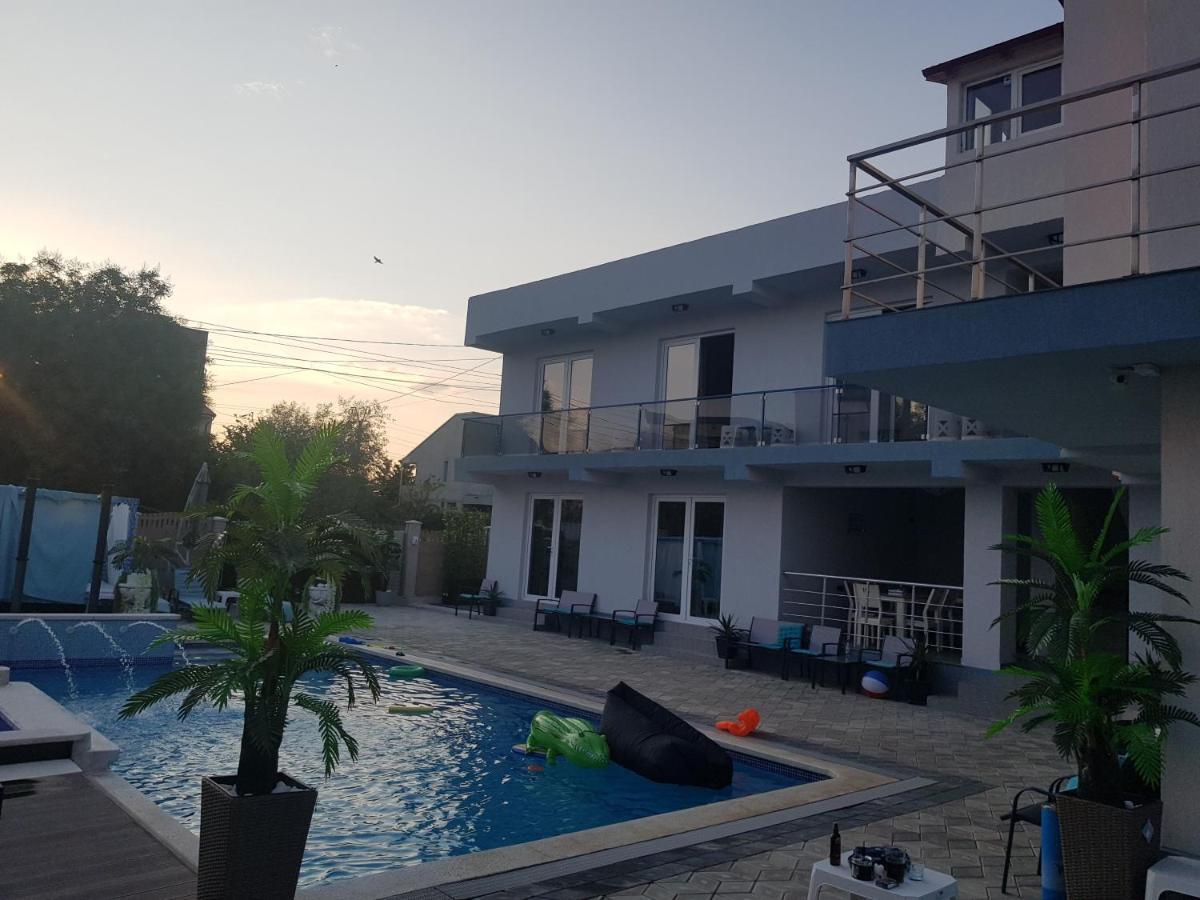 Cool Breeze - Mamaia Nord Hotel นาโวดาริ ภายนอก รูปภาพ