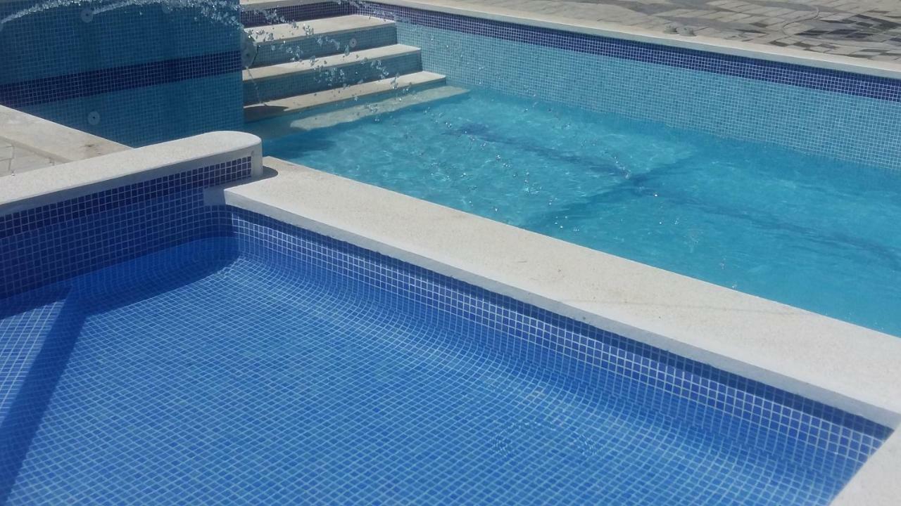 Cool Breeze - Mamaia Nord Hotel นาโวดาริ ภายนอก รูปภาพ