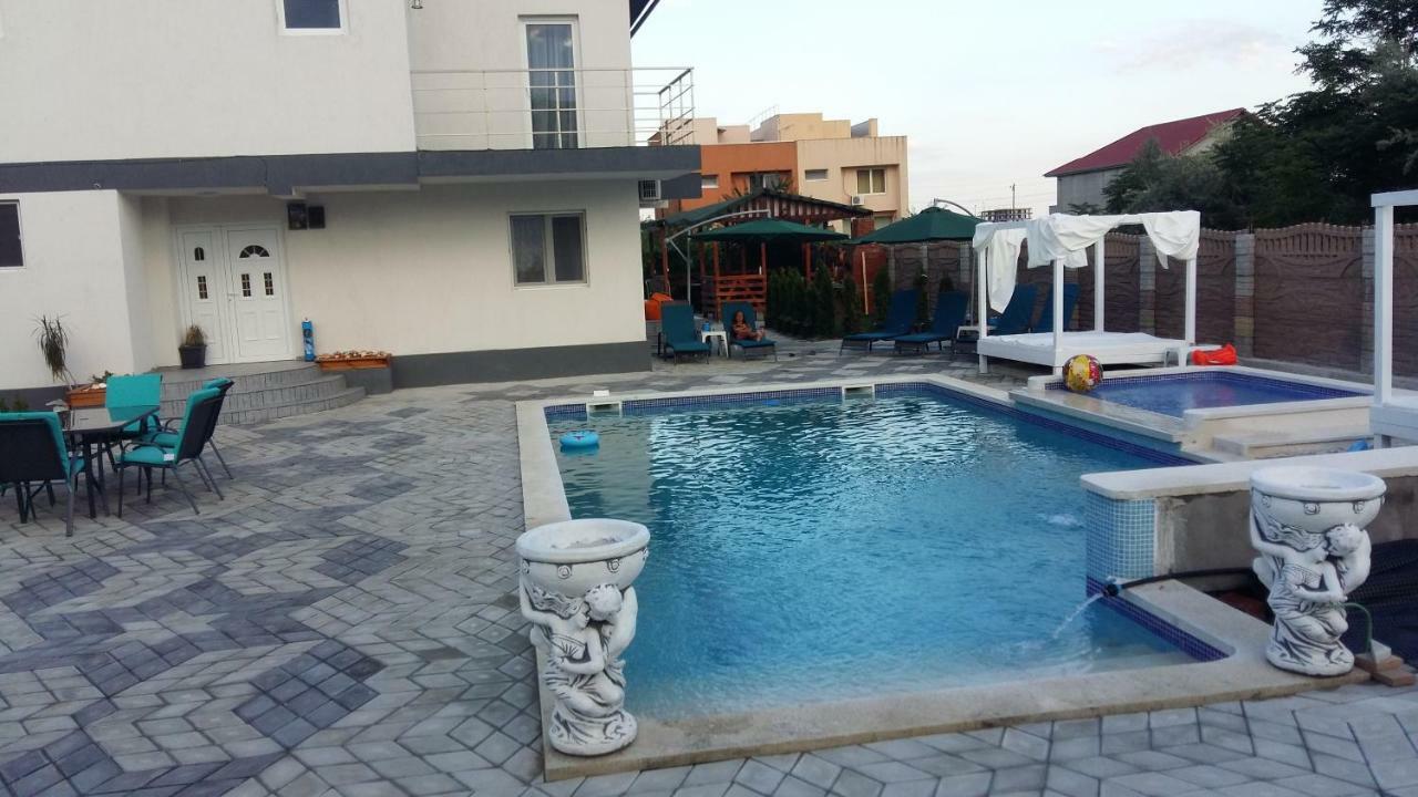 Cool Breeze - Mamaia Nord Hotel นาโวดาริ ภายนอก รูปภาพ