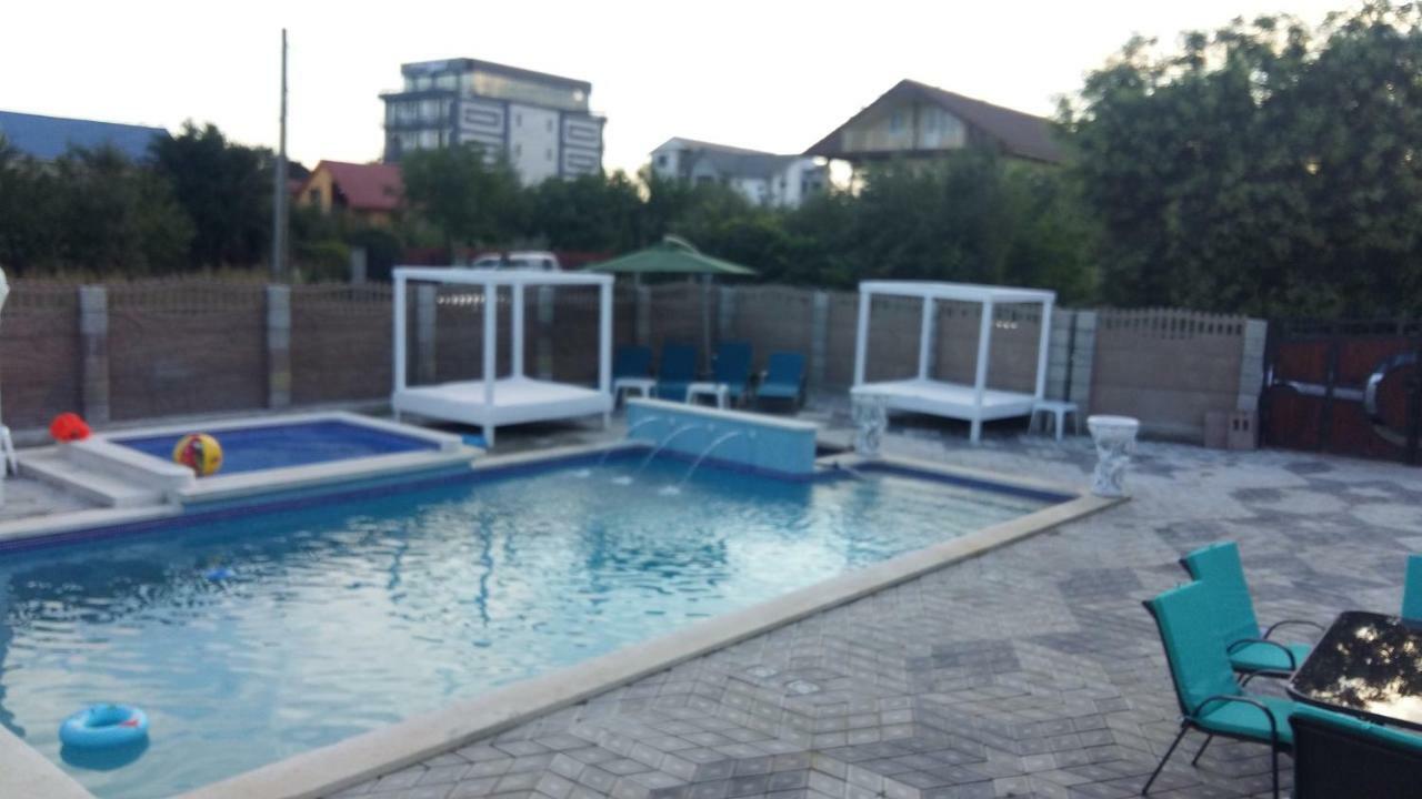 Cool Breeze - Mamaia Nord Hotel นาโวดาริ ภายนอก รูปภาพ