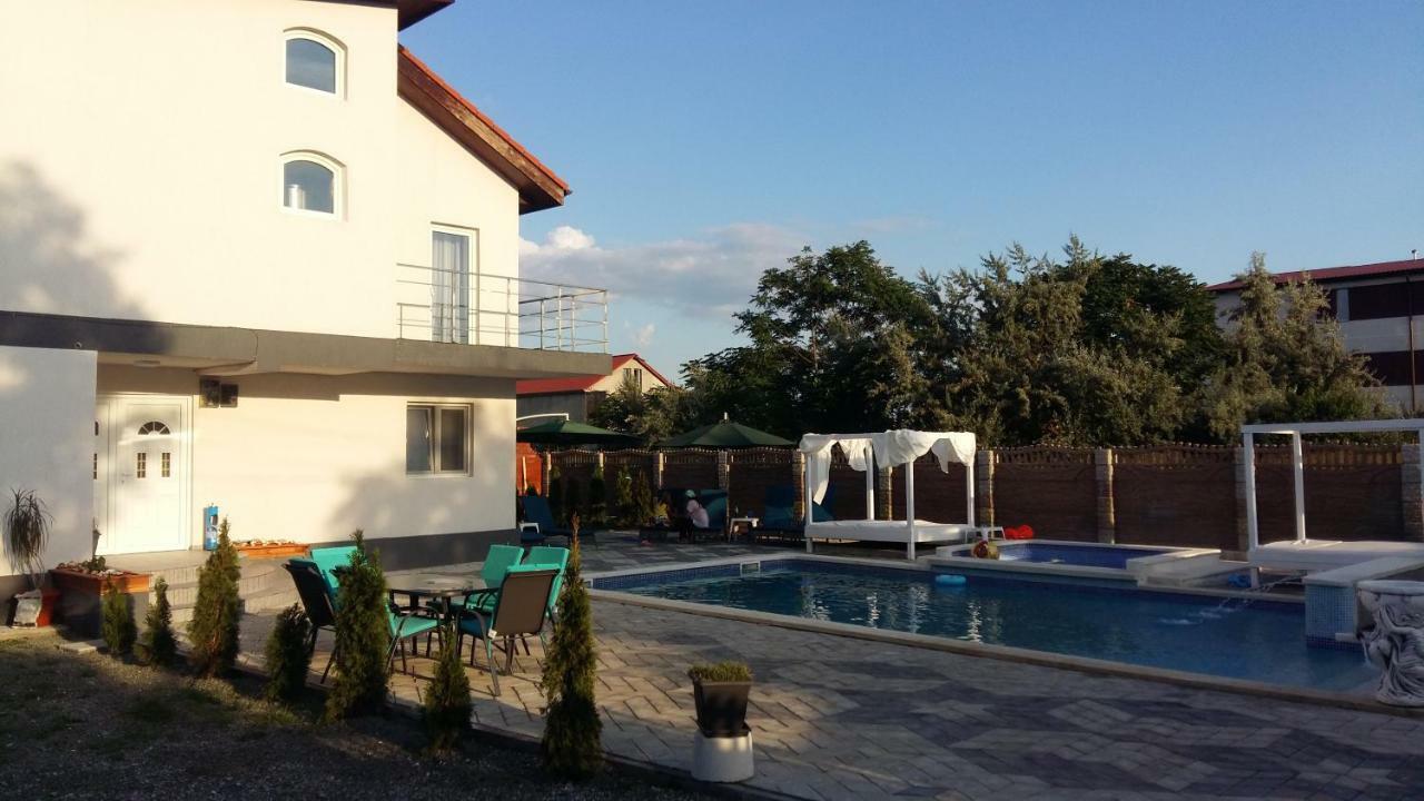 Cool Breeze - Mamaia Nord Hotel นาโวดาริ ภายนอก รูปภาพ