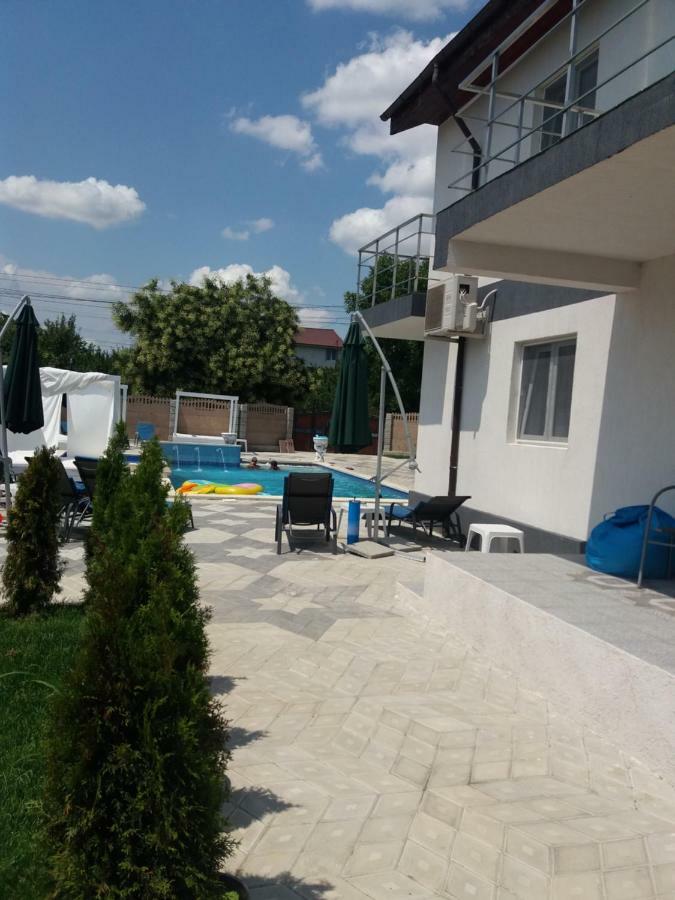 Cool Breeze - Mamaia Nord Hotel นาโวดาริ ภายนอก รูปภาพ