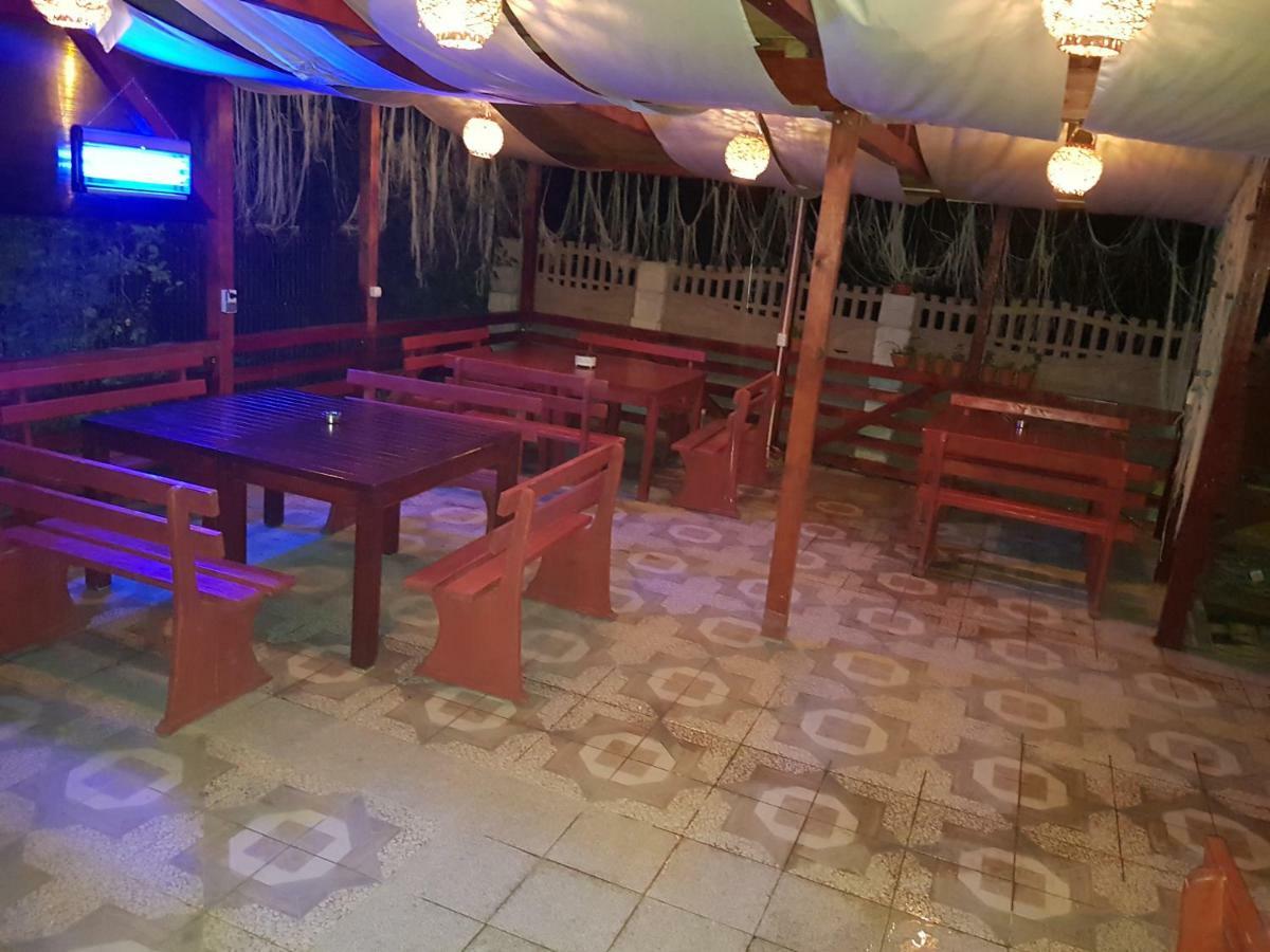 Cool Breeze - Mamaia Nord Hotel นาโวดาริ ภายนอก รูปภาพ